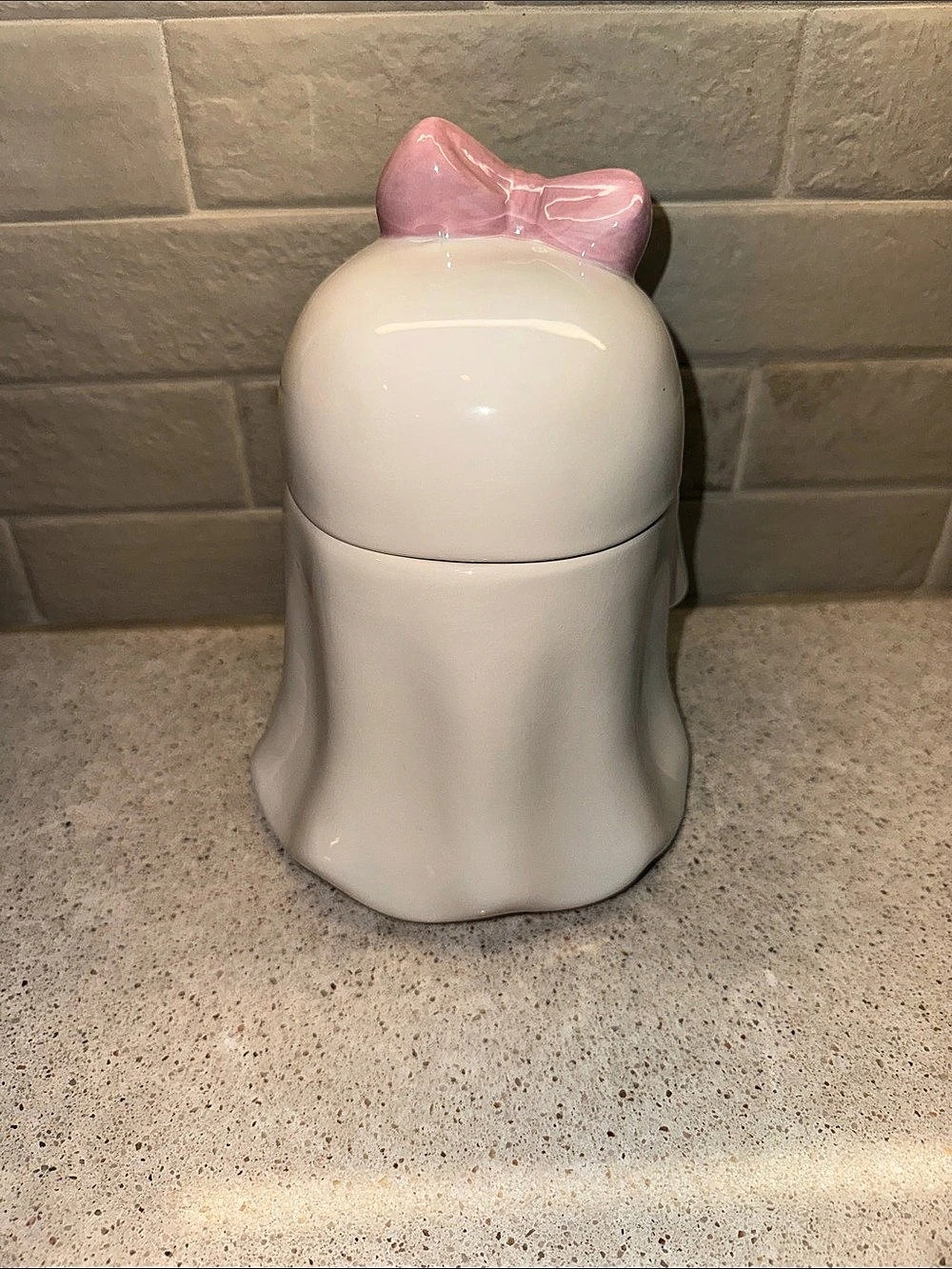 Booville! Halloween Ghost Ceramic Food Storage Container Holding a Black Cat - Picture 5 of 8